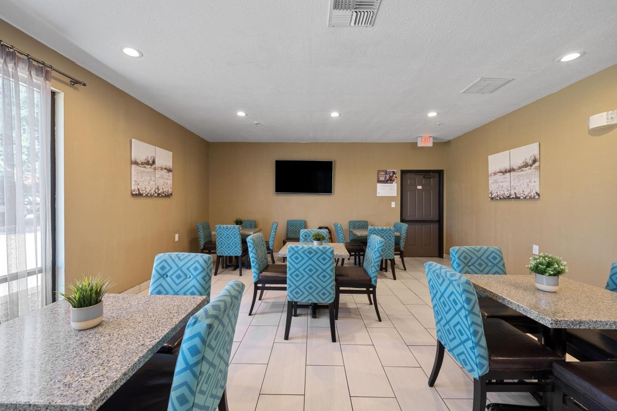 Days Inn By Wyndham Round Rock Exterior photo