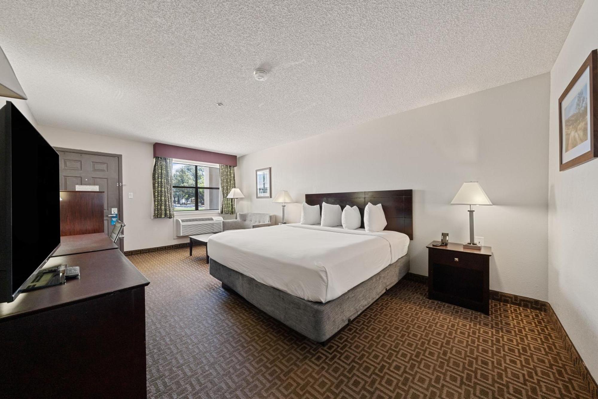 Days Inn By Wyndham Round Rock Exterior photo