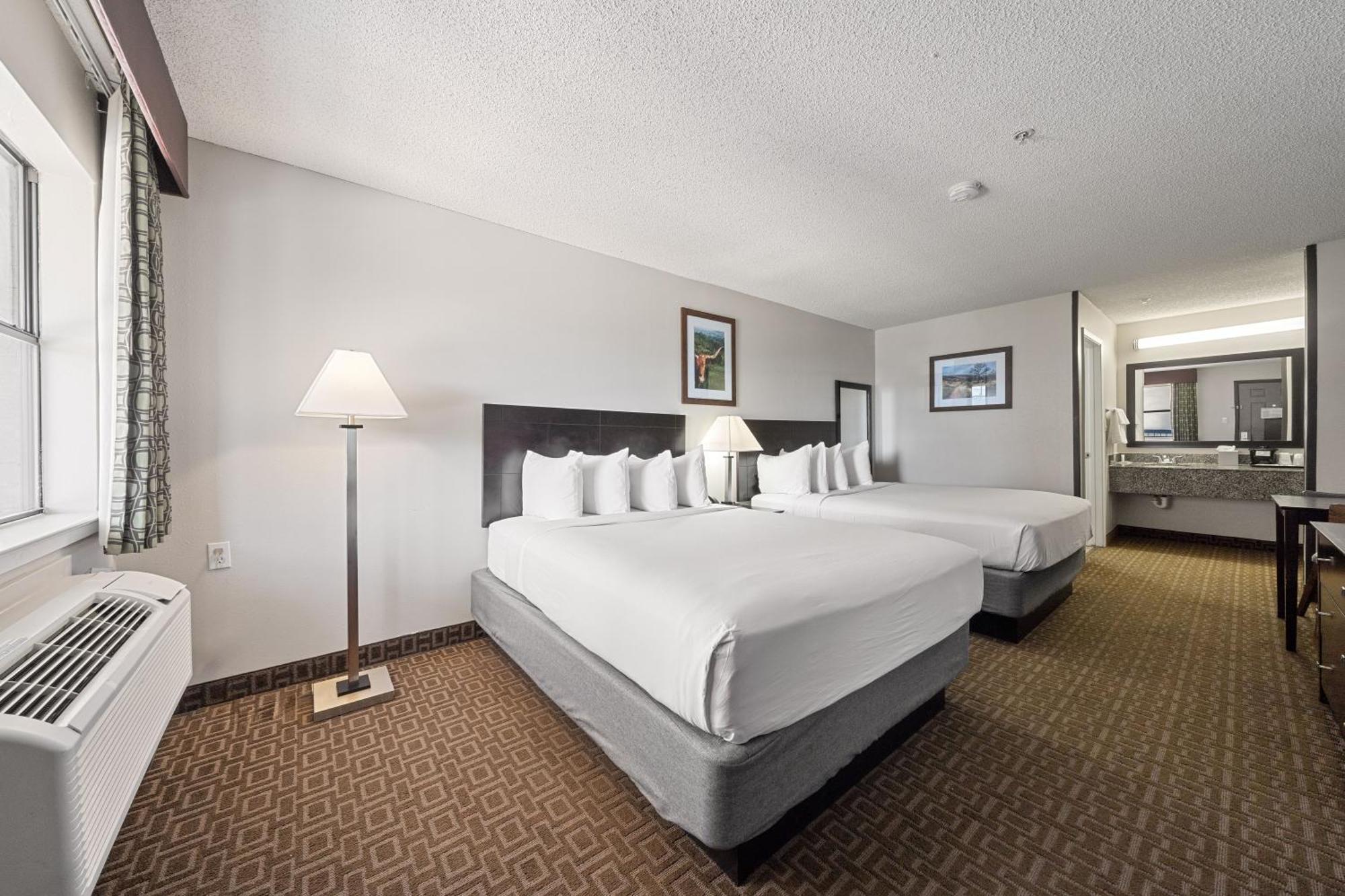 Days Inn By Wyndham Round Rock Exterior photo
